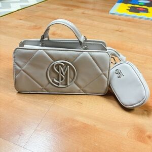 Steve Madden Off White Faux Leather Small Handle Purse & AirPod Case